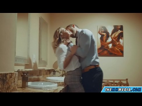 ❤️ Nigbati bilondi ti oyan ba tan ọ ni yara isinmi ti gbogbo eniyan ❤ Ibalopo didara ni% yo.porn-evooli.ru ❤